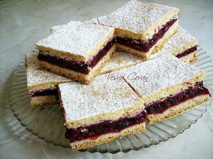 placinta cu visine reteta