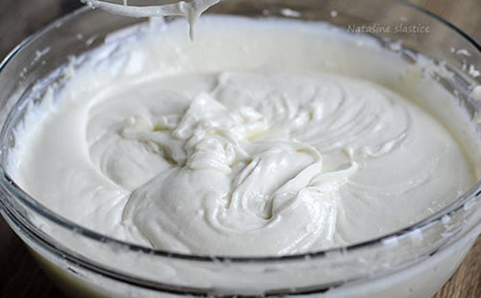 Prăjitură cu cremă de ciocolată și nuci preparare crema