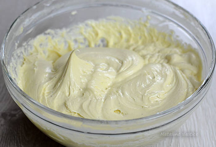 tort pentru ocazii festive preparare crema