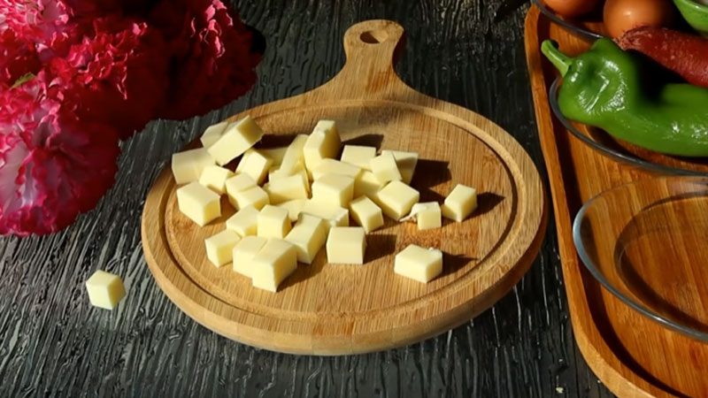 C&acirc;rnați cu legume la cuptor reteta