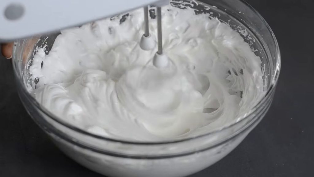 &bdquo;Prăjitura iubirii&rdquo; cu ciocolată și zmeură: desertul perfect pentru aniversări și nu numai