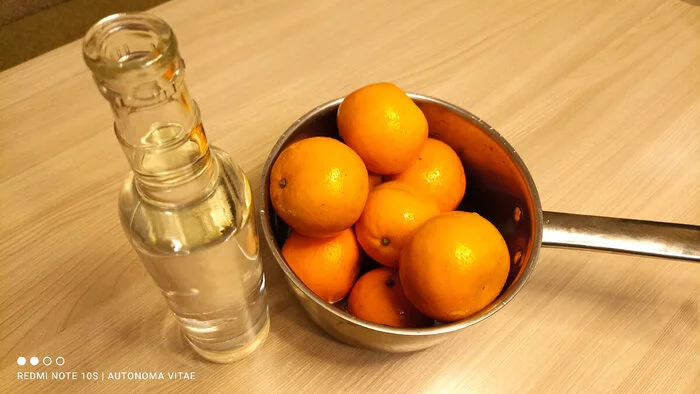 Lichior de mandarine - Mandarinată &ndash; vodcă aromată cu mandarine