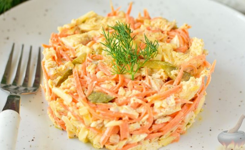 Salata de pui cu morcov