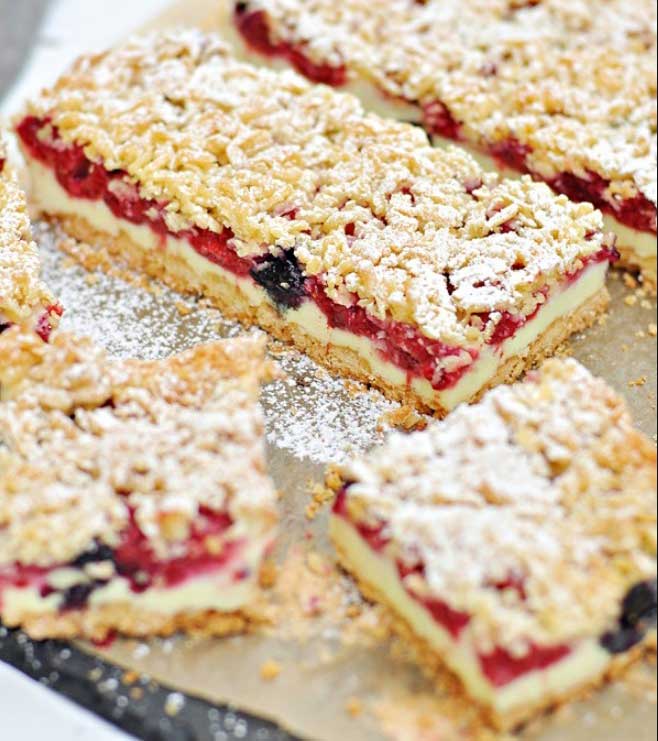 prajitura fructe padure