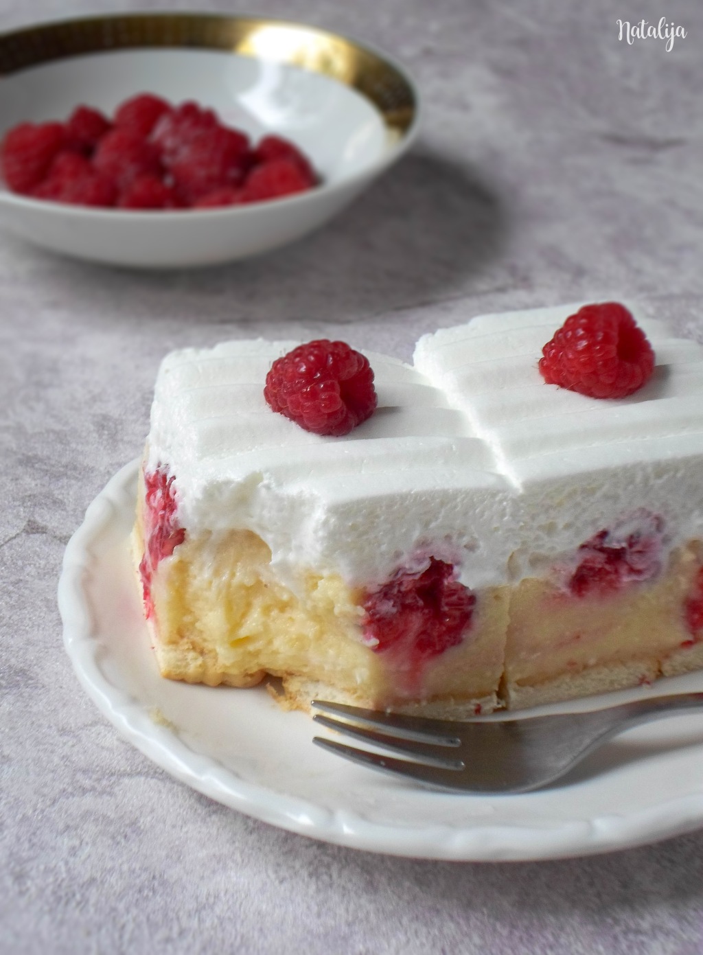 felie prajitura cu zmeura