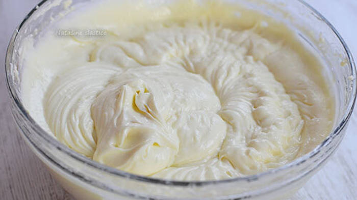 Prajitura cu biscuiti și budinca mod preparare