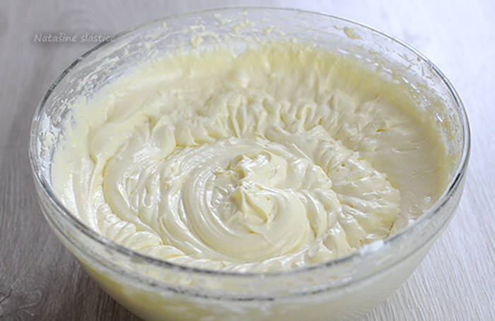 Prajitura cu ciocolata alba crema