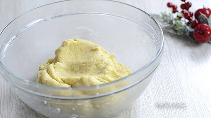 Fursecuri cu lăm&acirc;ie și gem aluat