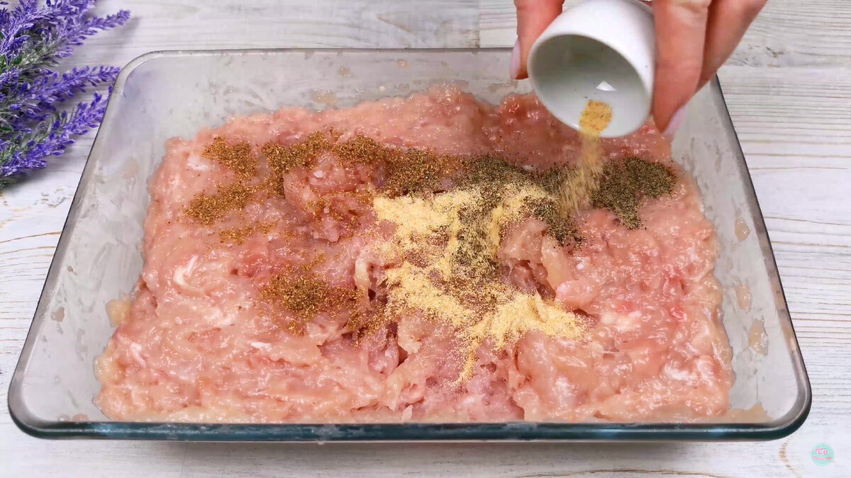 Șuncă de casă din carne de pui: 