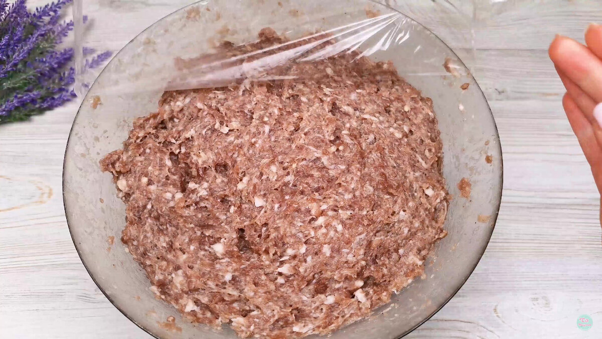 C&acirc;rnați de casă din carne vită-porc