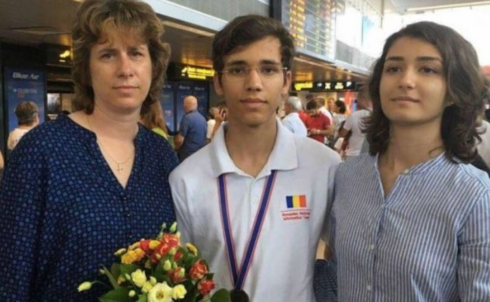 frați rom&acirc;ni studenți la Oxford