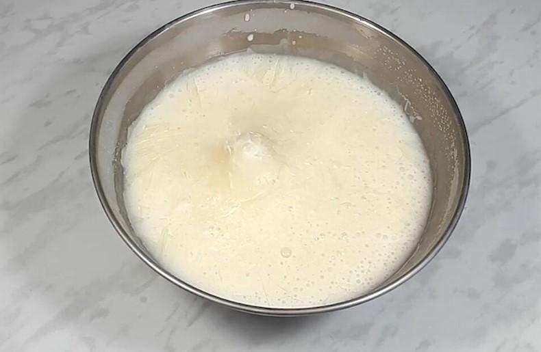 Cremă de br&acirc;nză făcută acasă din kefir