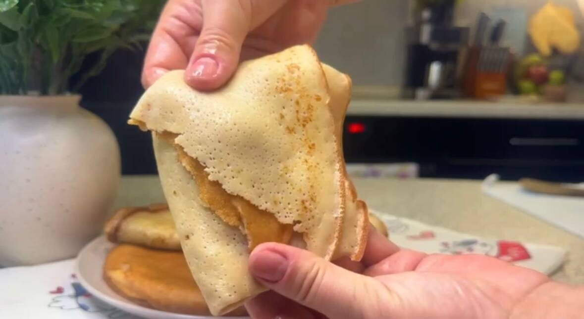 Secretul unor clătite pufoase și subțiri