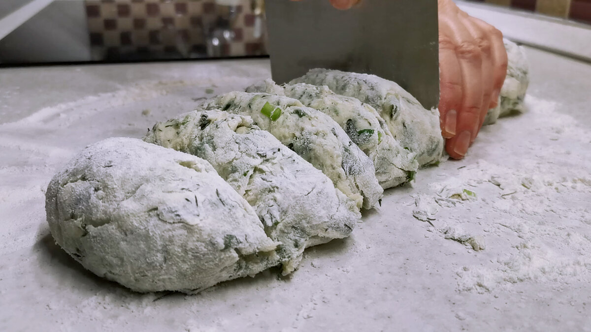 Turte (lipii) din cartofi și verdeață