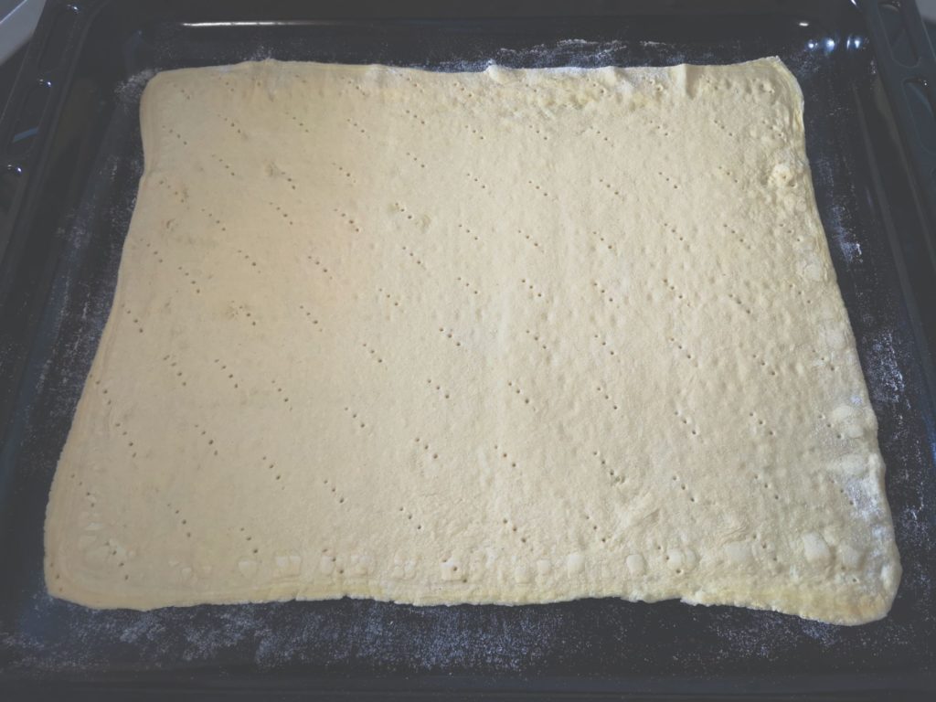 Aluat foietaj pentru cremșnit