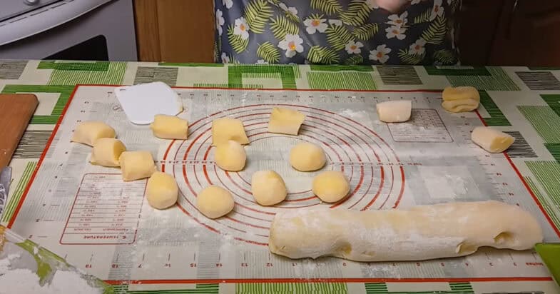 Bile din aluat de cartofi