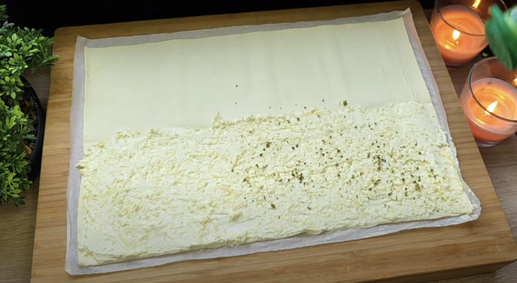 Fundițe cu br&acirc;nză din aluat foietaj &ndash; delicatesă pentru orice ocazie