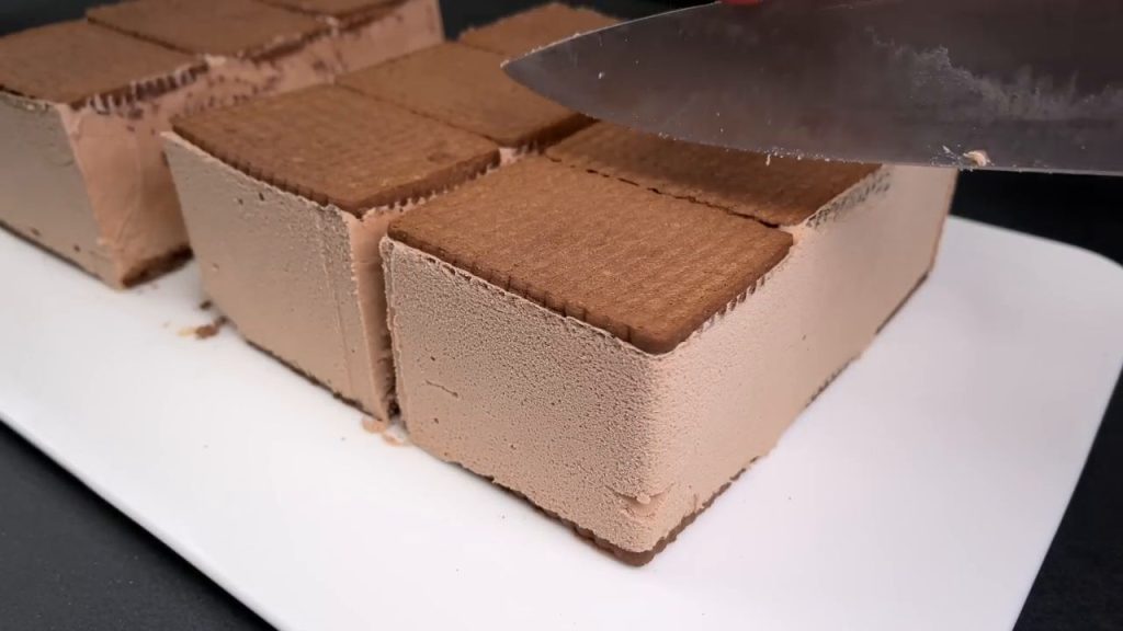  &Icirc;nghețată de ciocolată, făcută acasă cu biscuiți: Pas cu pas