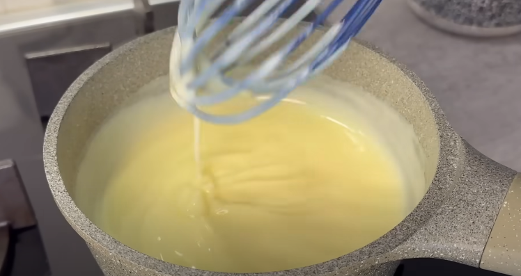 Mini-tarte cu cremă fină de lăm&acirc;ie - un desert cu care &icirc;ți vei impresiona musafirii!