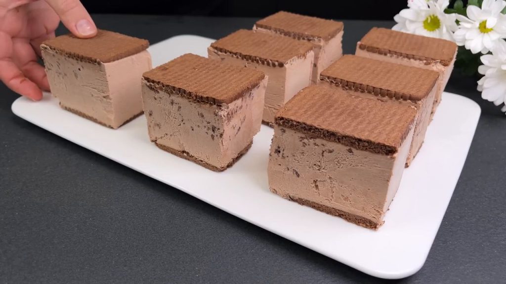  &Icirc;nghețată de ciocolată, făcută acasă cu biscuiți: Pas cu pas