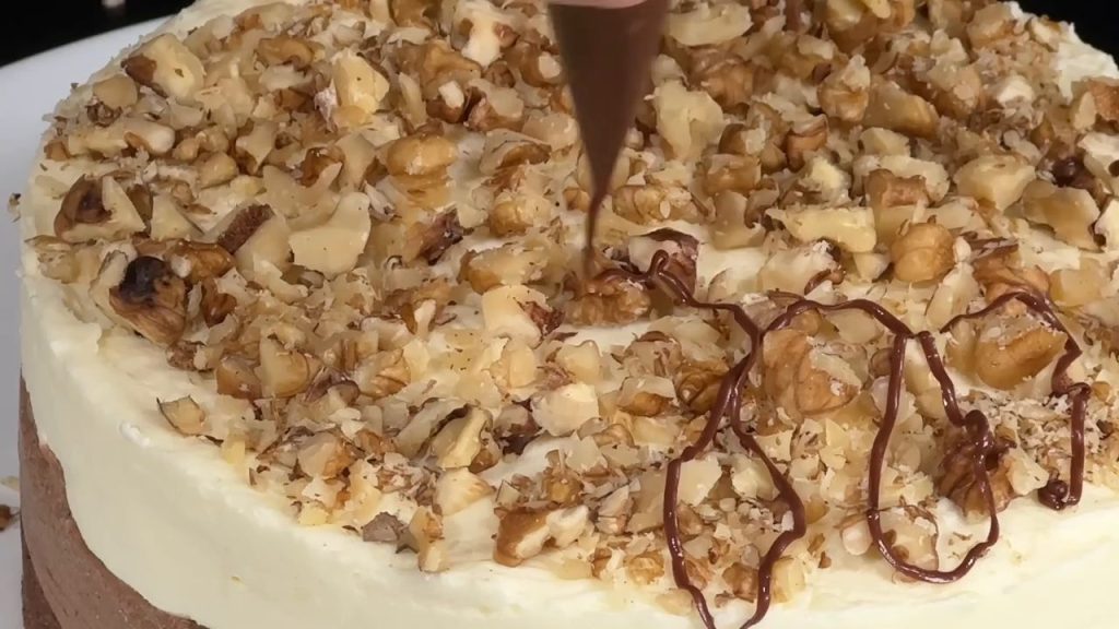 Tort DUO cu mousse de ciocolată și blat de biscuiți: o rețetă absolut delicioasă și simplă
