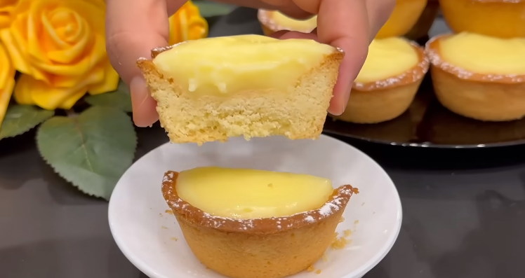 Mini-tarte cu cremă fină de lăm&acirc;ie - un desert cu care &icirc;ți vei impresiona musafirii!
