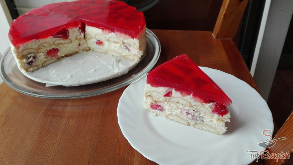 tort cu branza capsuni