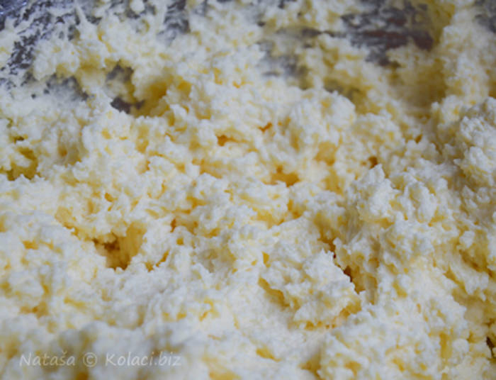 Prajitura cu nuca si vanilie preparare