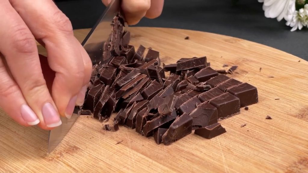  &Icirc;nghețată de ciocolată, făcută acasă cu biscuiți: Pas cu pas