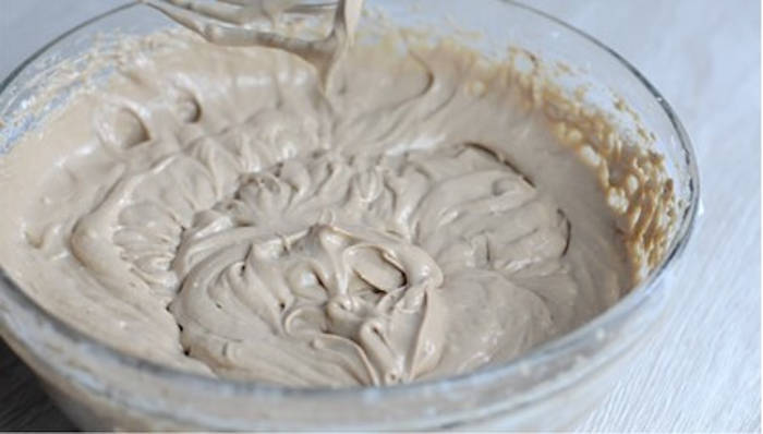 Prajitura cu ciocolata si frisca crema ciocolata