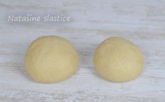 desert cu mere aluat