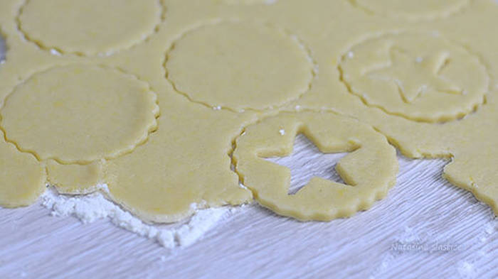 Fursecuri cu lăm&acirc;ie și gem mod preparare