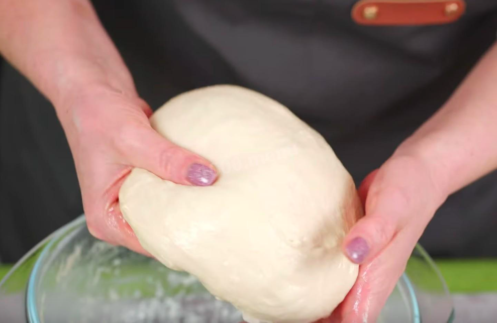  Rețetă universală de aluat cu drojdie pentru plăcinte și gogoși