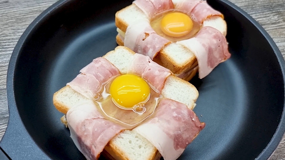 Sandwich-urile la cuptor cu ouă