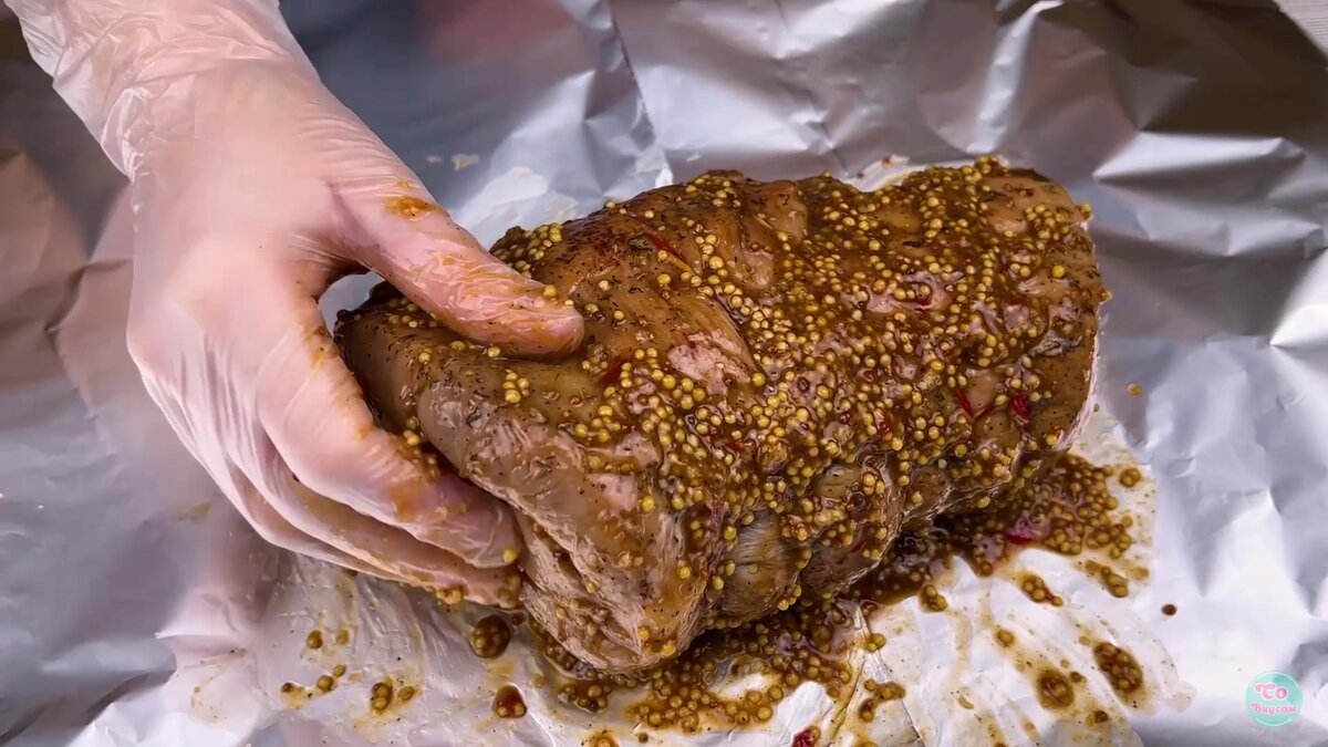 Cea mai suculentă friptură de porc, gătită la cuptor