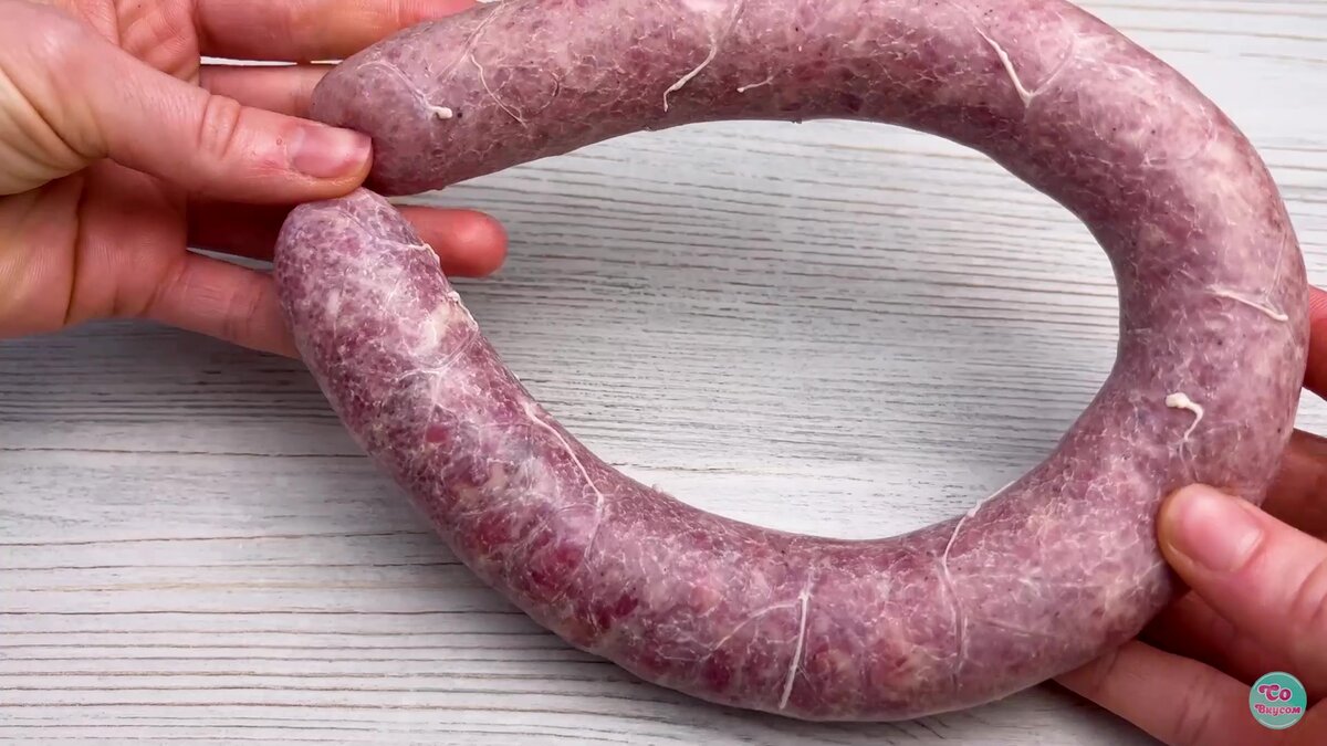 C&acirc;rnați de casă din carne de porc și vită - cea mai bună rețetă