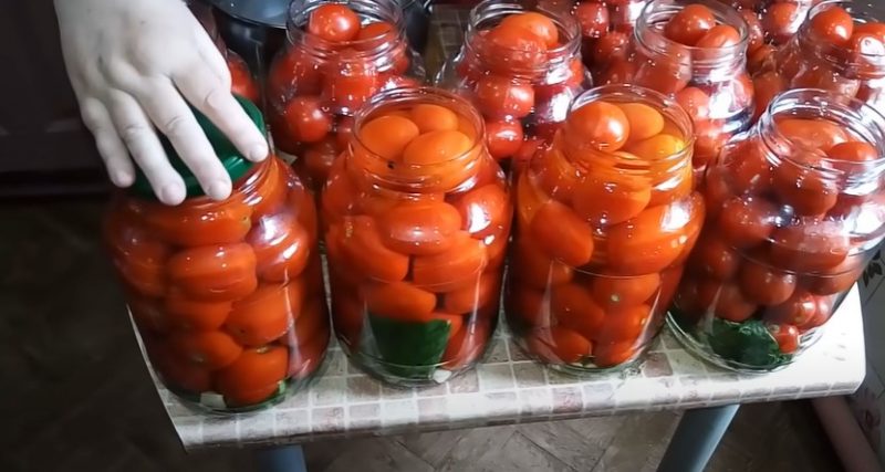 Roșii marinate pentru iarnă