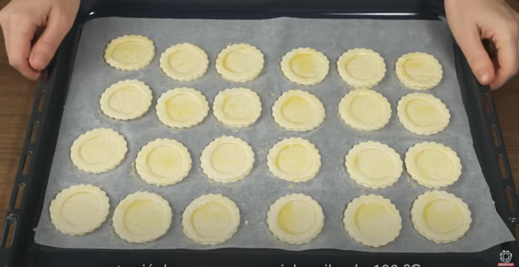 Coșulețe sărate și crocante din aluat foietaj cu trei umpluturi delicioase &ndash; aperitiv elegant pentru orice ocazie