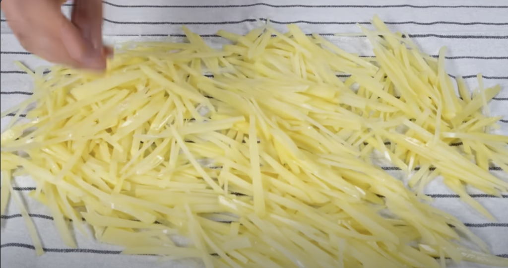 Biluțe crocante de cartofi cu condimente: Snack pe care &icirc;l vei &icirc;ndrăgi!