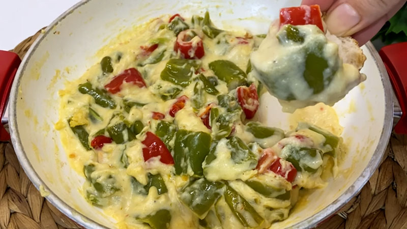 Mancarica de ardei cu sos