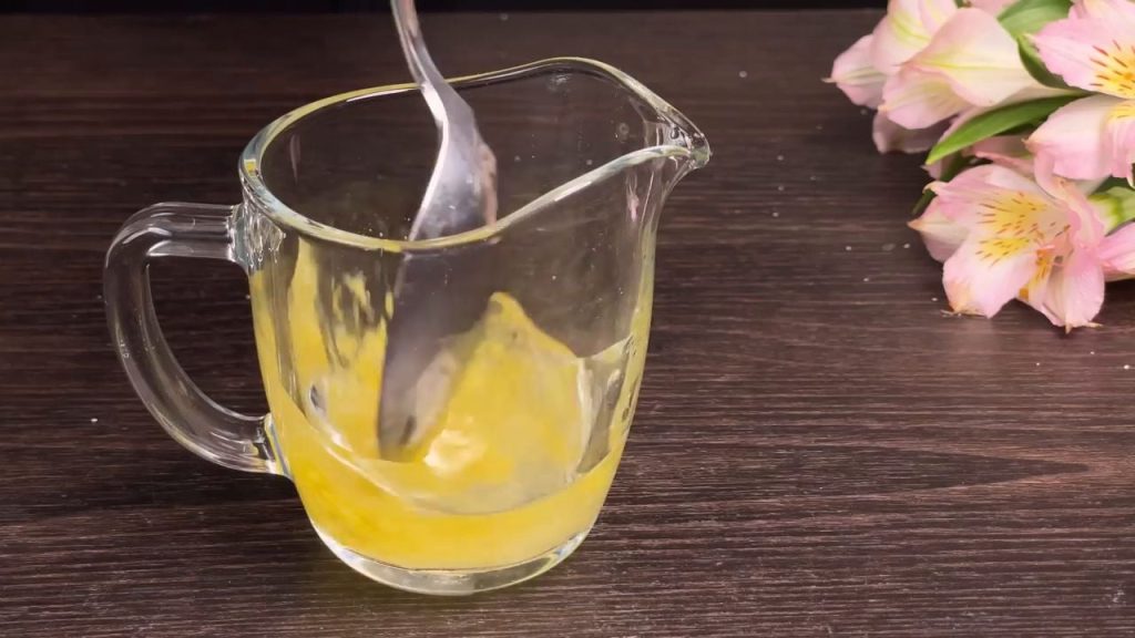 Prăjiturele cu cremă dulce-acrișoară de lăm&acirc;ie: foarte pufoase, cremoase și bune