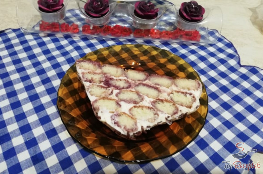 felie munte de piscoturi