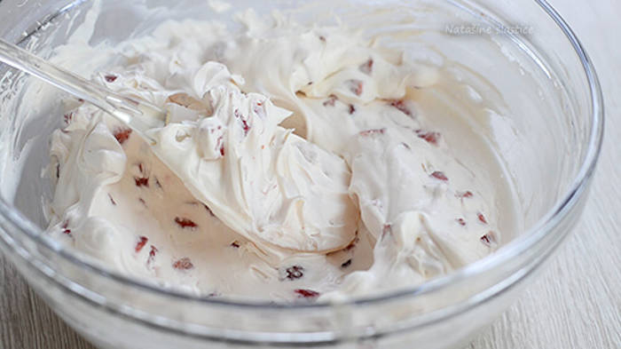 rulada de bezea crema