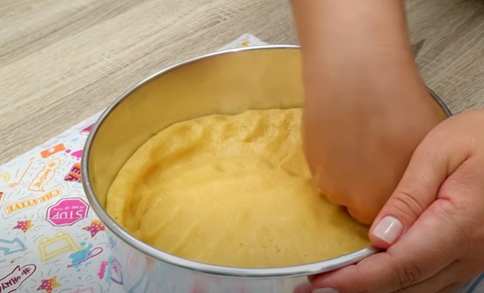 Placinta cu lapte condensat mod preparare