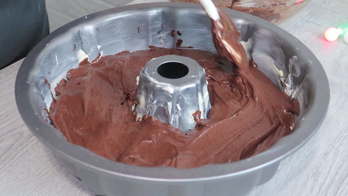 Chec cu cremă de br&acirc;nză și vișine