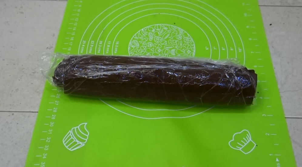 Ruladă BOUNTY aromată și moale, gata &icirc;n 15 minute, fără coacere!