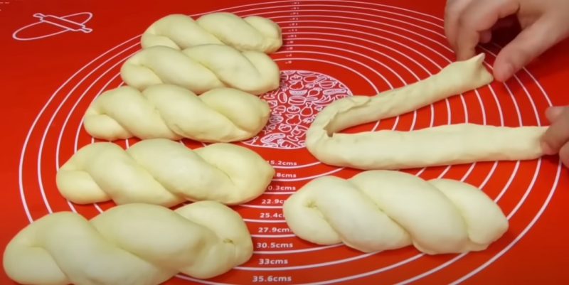 Mai gustoase dec&acirc;t belyashi și chebureki. Plăcinte pufoase cu orice umplutură: preferatele mele sunt cu carne și cartofi