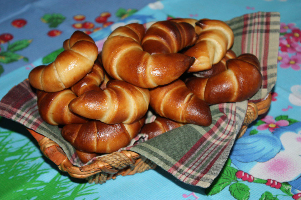 Croissante franțuzești fără umplutură