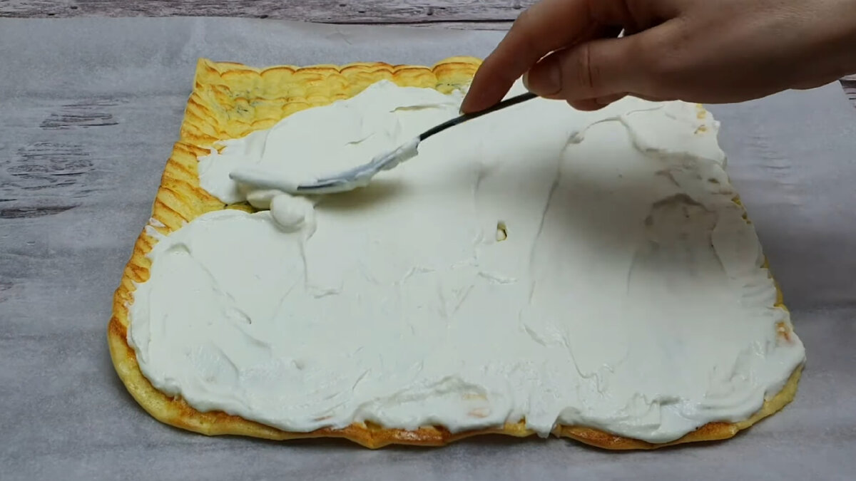 Ruladă aperitiv cu blat pufos