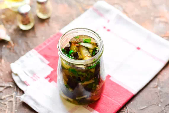 Vinete cu usturoi pentru iarnă foto 7